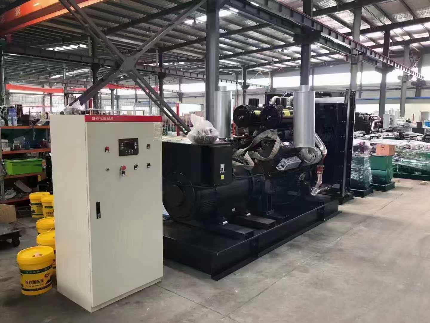 金安柴油发电机运行时的噪音和振动水平如何？